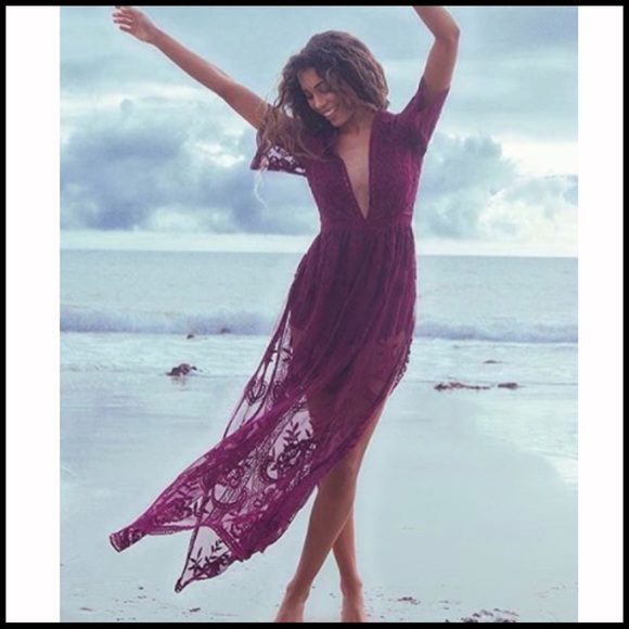 Deep V Lace Maxi - Picture 6 of 8